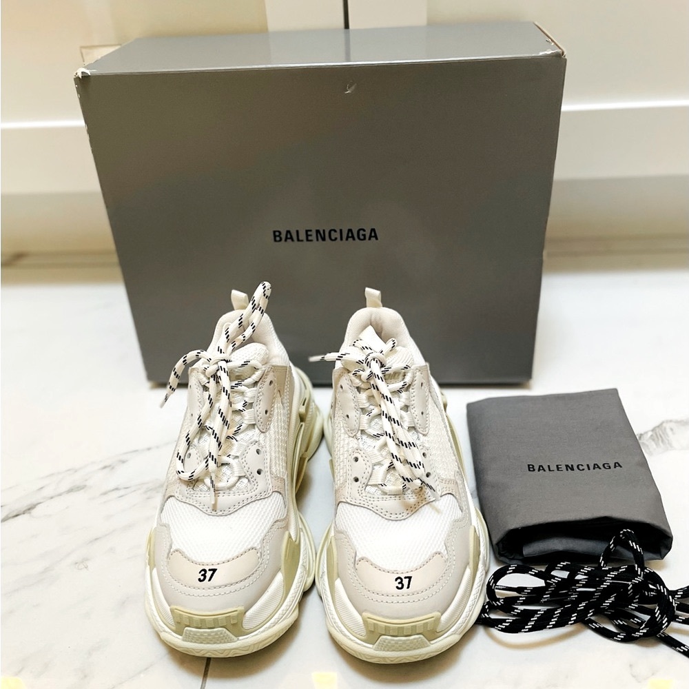 Authentic Women’s Balenciaga Triple S Sneakers in cream/white, size 37.